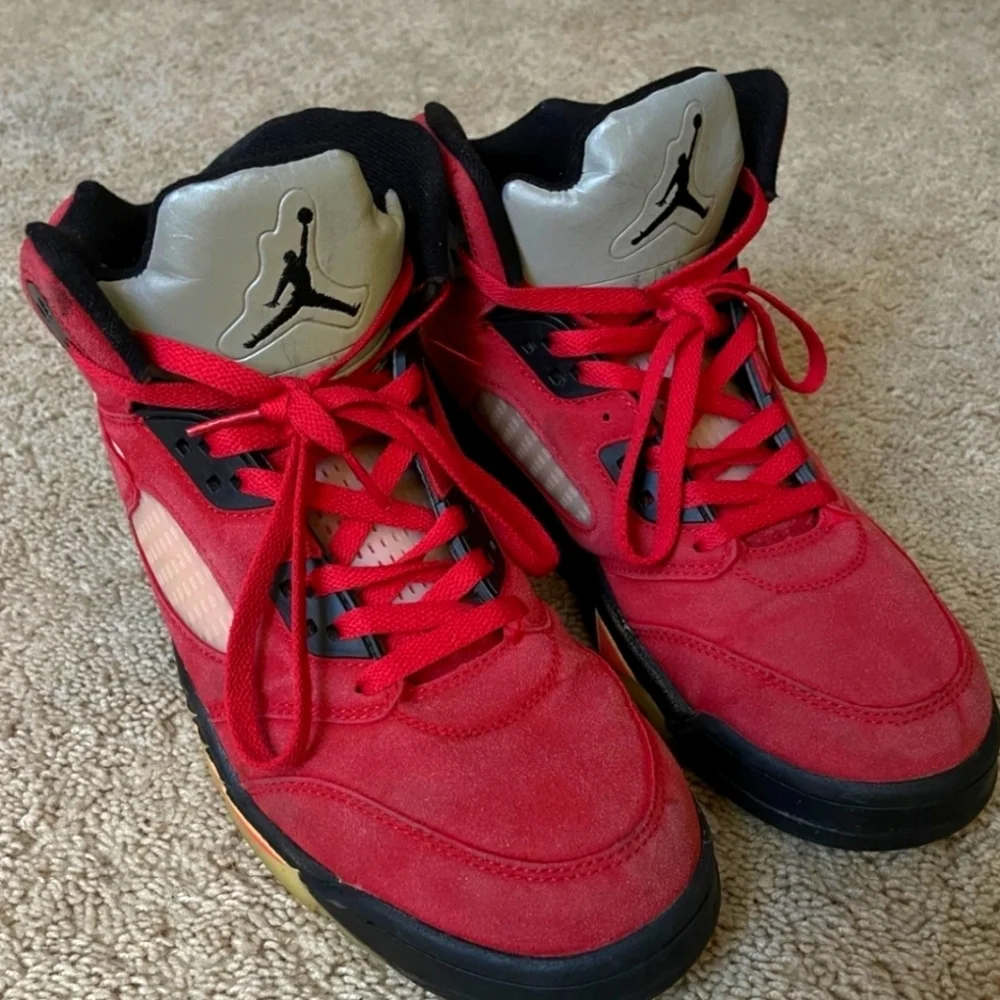 Jordan 5 Raging Bull - Picture 1 of 4